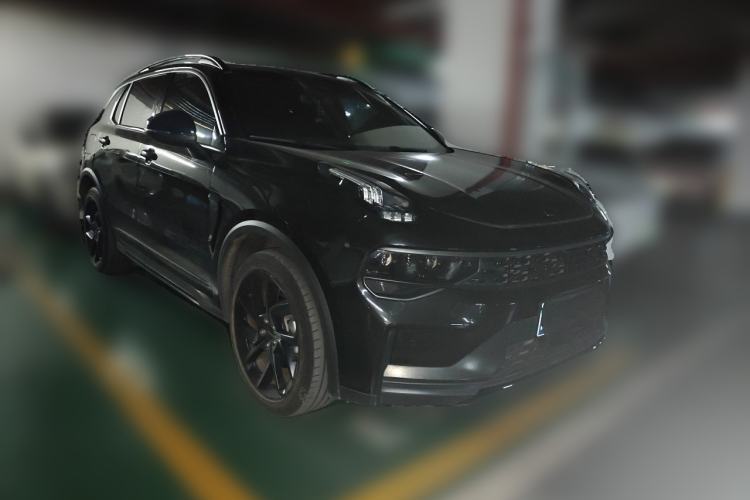 Used Lynk & Co 01 2021 2.0TD Four-Wheel Drive Dark Night Edition Front Right 45 Deg