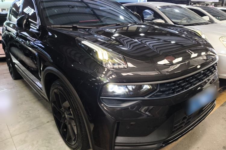 Used Lynk & Co 01 2021 2.0TD Four-Wheel Drive Dark Night Edition Front Right 45 Deg