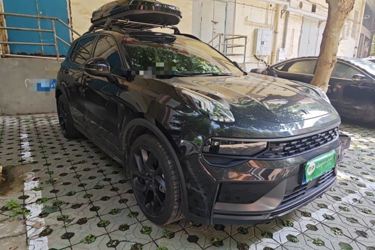 Used Lynk & Co 01 2021 2.0TD Four-Wheel Drive Dark Night Edition Front Right 45 Deg