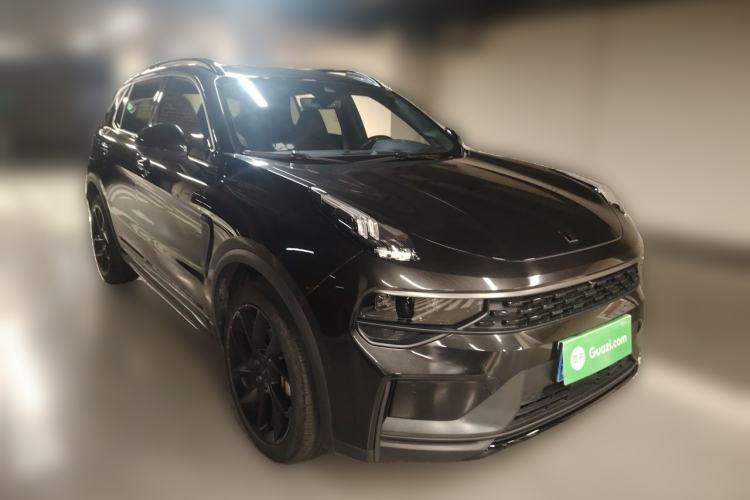 Used Lynk & Co 01 2021 2.0TD Four-Wheel Drive Dark Night Edition Front Right 45 Deg