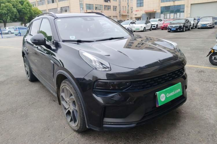 Used Lynk & Co 01 2021 2.0TD Four-Wheel Drive Dark Night Edition Front Right 45 Deg