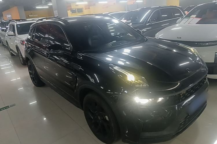 Used Lynk & Co 01 2021 2.0TD Four-Wheel Drive Dark Night Edition Front Right 45 Deg