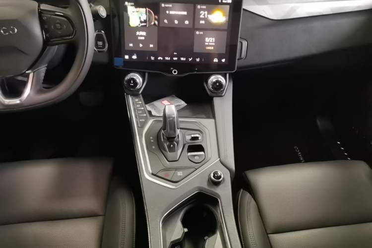 Used Lynk & Co 01 2021 2.0TD Two-Wheel-Drive Pro Trim Gear Lever