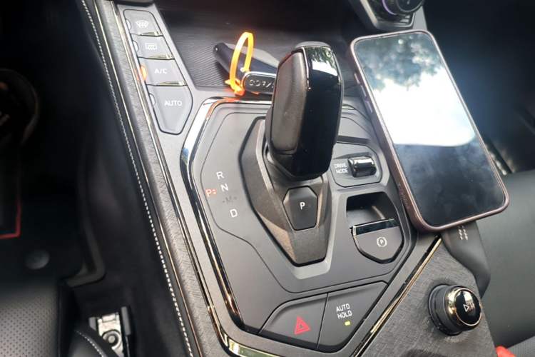 Used Lynk & Co 01 2021 2.0TD Four-Wheel Drive Dark Night Edition Gear Lever