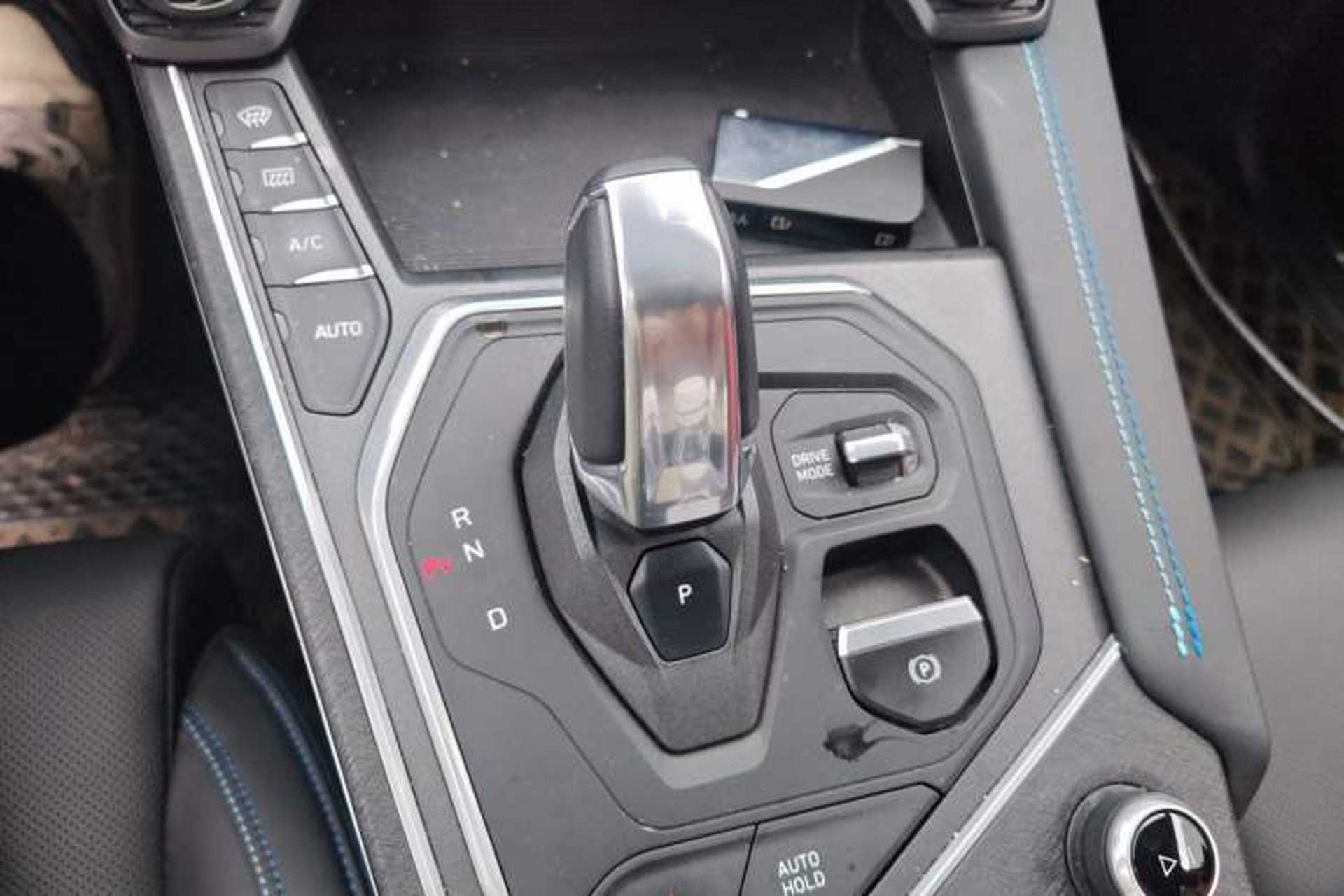 Used Lynk & Co 01 2021 2.0TD Two-Wheel Drive Zhaopu Pro Gear Lever