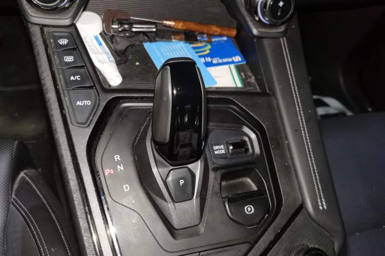 Used Lynk & Co 01 2021 2.0TD Four-Wheel Drive Dark Night Edition Gear Lever