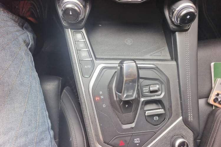 Used Lynk & Co 01 2021 2.0TD Two-Wheel-Drive Pro Trim Gear Lever