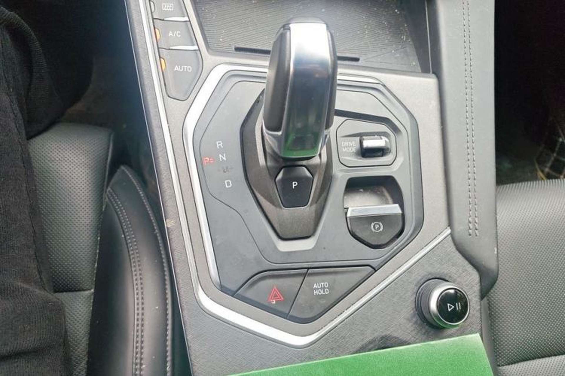 Used Lynk & Co 01 2021 2.0TD Two-Wheel-Drive Pro Trim Gear Lever