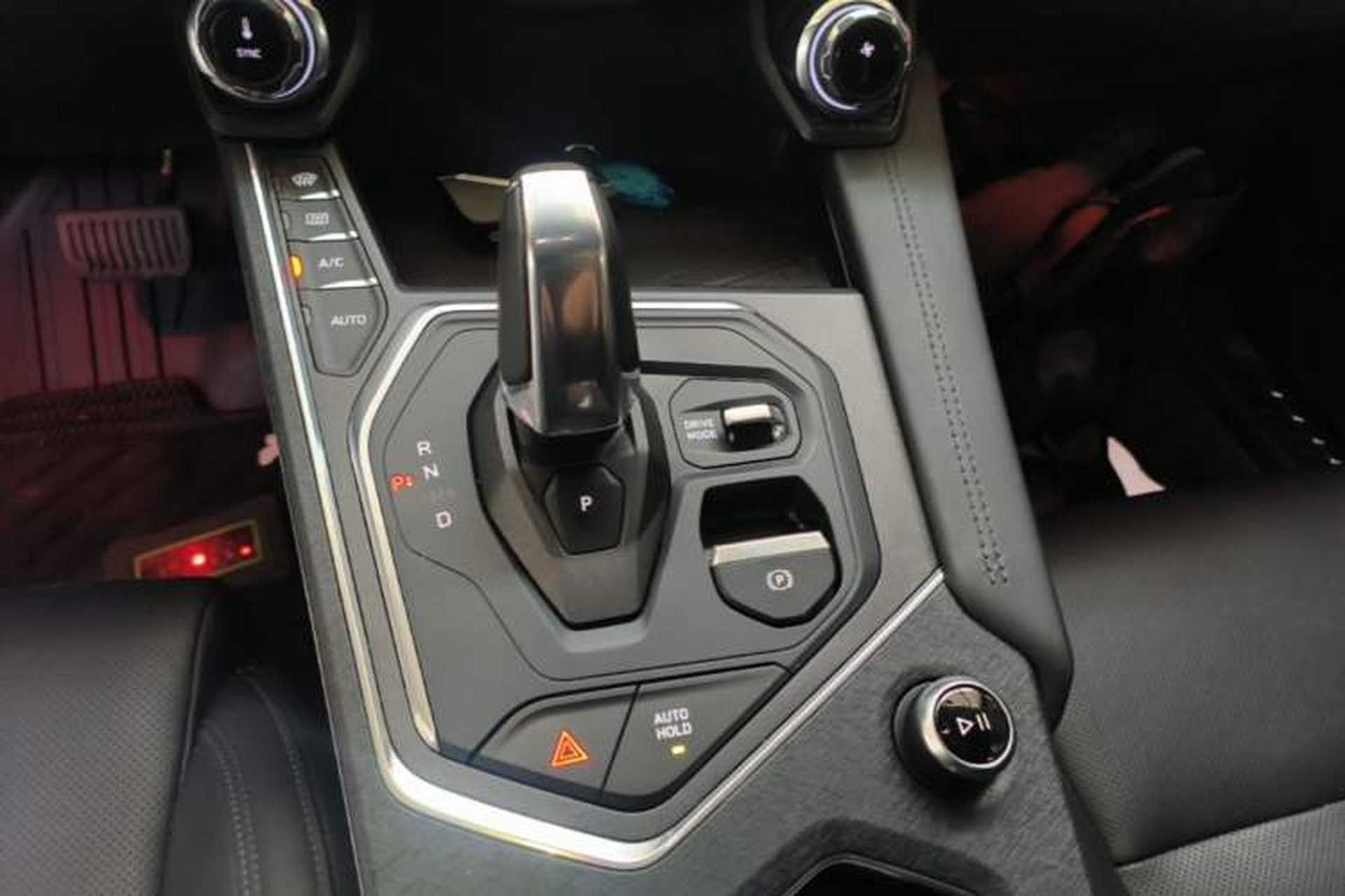 Used Lynk & Co 01 2021 2.0TD Two-Wheel-Drive Pro Trim Gear Lever