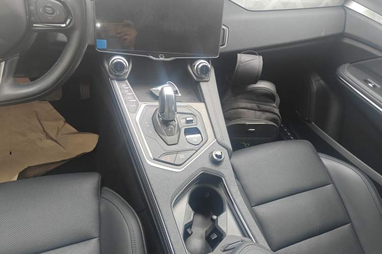 Used Lynk & Co 01 2021 2.0TD Two-Wheel-Drive Pro Trim Gear Lever