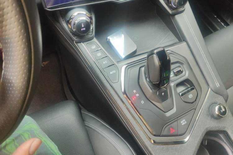Used Lynk & Co 01 2021 2.0TD Four-Wheel Drive Dark Night Edition Gear Lever