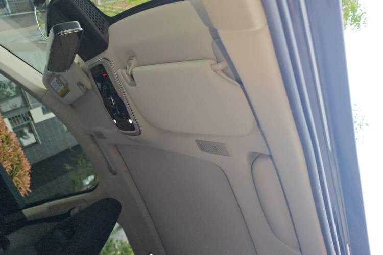 Used Lynk & Co 01 2021 2.0TD Two-Wheel-Drive Pro Trim Headliner