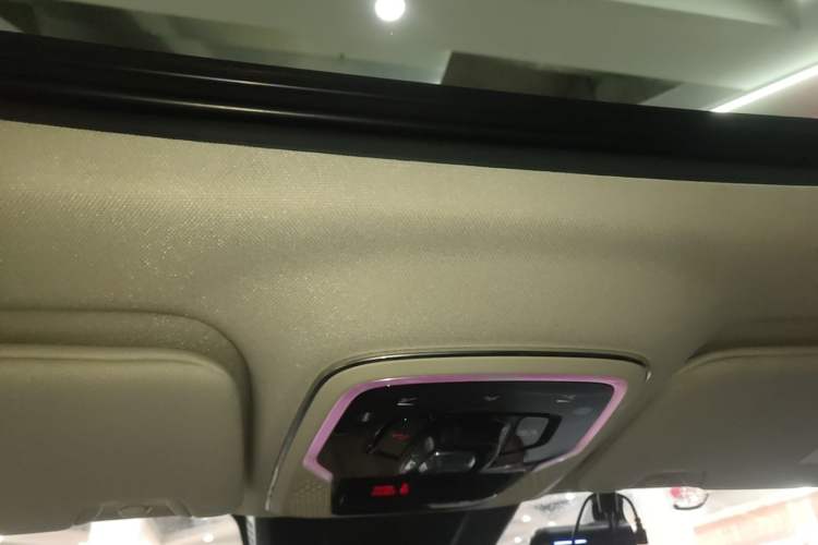 Used Lynk & Co 01 2021 2.0TD Two-Wheel-Drive Pro Trim Headliner