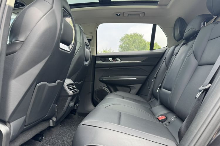 Used Lynk & Co 01 2021 2.0TD Two-Wheel-Drive Pro Trim Interior 1