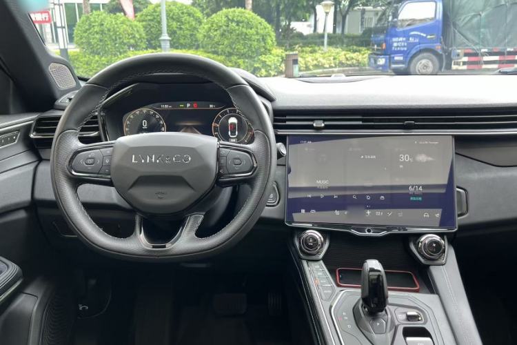Used Lynk & Co 01 2021 2.0TD Four-Wheel Drive Dark Night Edition Interior 11