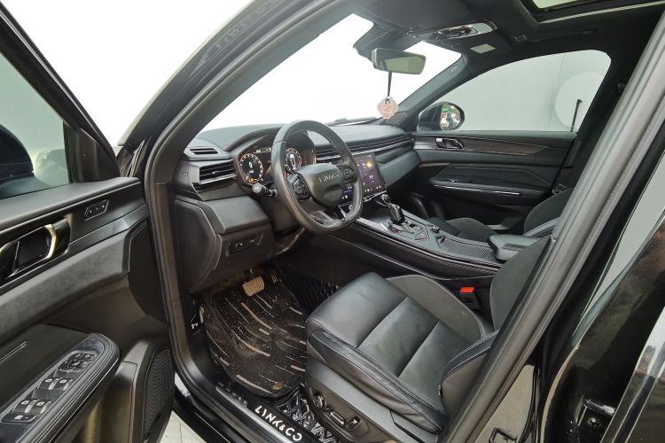 Used Lynk & Co 01 2021 2.0TD Four-Wheel Drive Dark Night Edition Interior 3