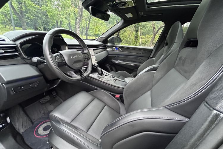Used Lynk & Co 01 2021 2.0TD Four-Wheel Drive Dark Night Edition Interior 3