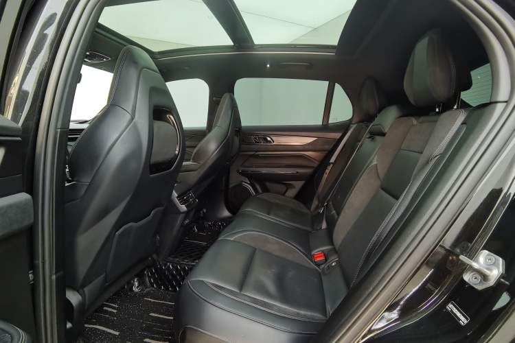 Used Lynk & Co 01 2021 2.0TD Four-Wheel Drive Dark Night Edition Interior 4