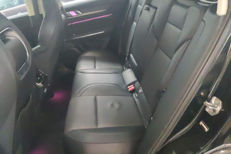 Used Lynk & Co 01 2021 2.0TD Two-Wheel-Drive Pro Trim Interior 4