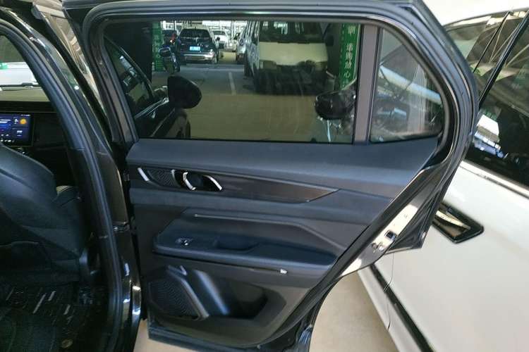 Used Lynk & Co 01 2021 2.0TD Four-Wheel Drive Dark Night Edition Interior 6