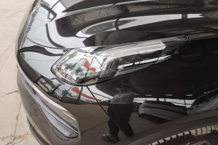Used Lynk & Co 01 2021 2.0TD Two-Wheel-Drive Pro Trim Left Front Headlight