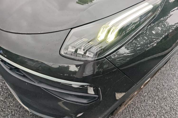 Used Lynk & Co 01 2021 2.0TD Two-Wheel-Drive Pro Trim Left Front Headlight