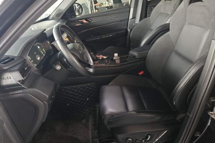 Used Lynk & Co 01 2021 2.0TD Four-Wheel Drive Dark Night Edition Left Front Seat