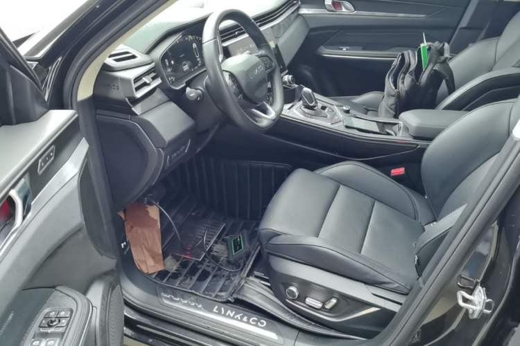 Used Lynk & Co 01 2021 2.0TD Two-Wheel-Drive Pro Trim Left Front Seat