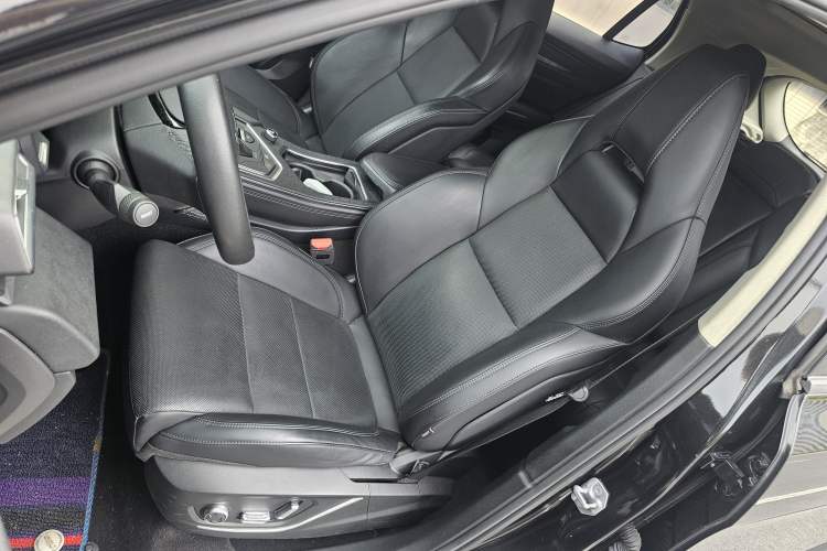 Used Lynk & Co 01 2021 2.0TD Two-Wheel-Drive Pro Trim Left Front Seat