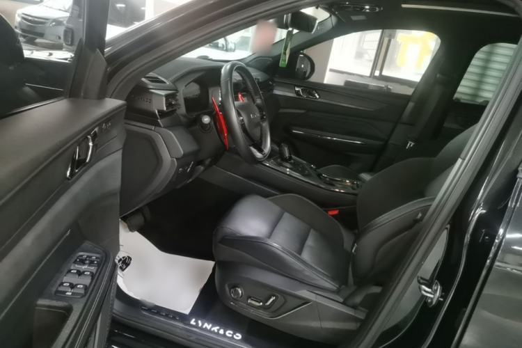 Used Lynk & Co 01 2021 2.0TD Four-Wheel Drive Dark Night Edition Left Front Seat