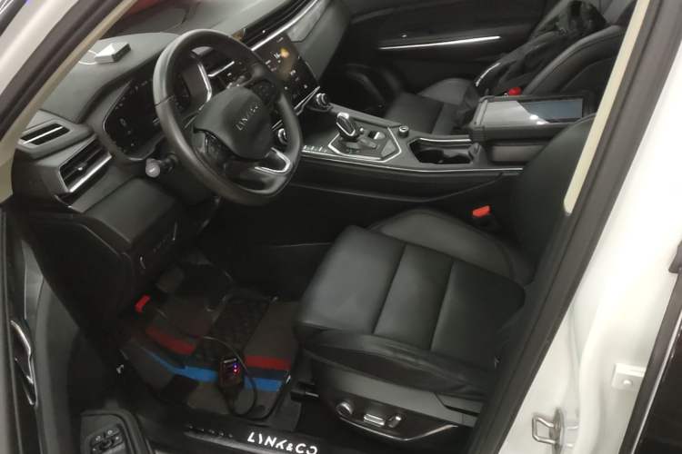 Used Lynk & Co 01 2021 2.0TD Two-Wheel-Drive Pro Trim Left Front Seat