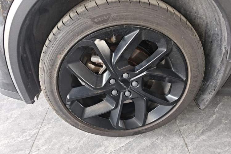 Used Lynk & Co 01 2021 2.0TD Four-Wheel Drive Dark Night Edition Left Front Wheel Hub