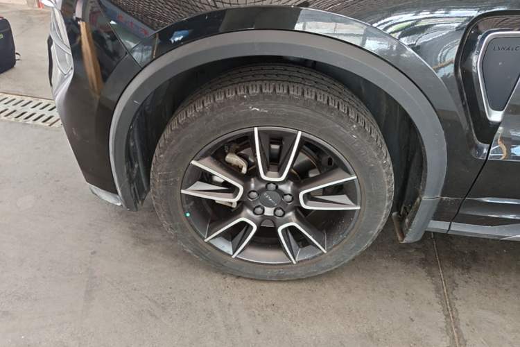 Used Lynk & Co 01 2021 2.0TD Two-Wheel-Drive Pro Trim Left Front Wheel Hub