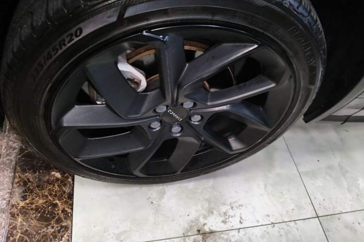 Used Lynk & Co 01 2021 2.0TD Four-Wheel Drive Dark Night Edition Left Front Wheel Hub