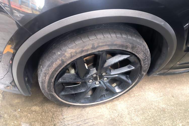 Used Lynk & Co 01 2021 2.0TD Four-Wheel Drive Dark Night Edition Left Front Wheel Hub