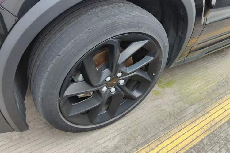 Used Lynk & Co 01 2021 2.0TD Four-Wheel Drive Dark Night Edition Left Front Wheel Hub