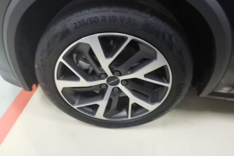 Used Lynk & Co 01 2021 2.0TD Four-Wheel Drive Hype-Halo Left Front Wheel Hub