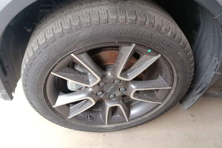 Used Lynk & Co 01 2021 2.0TD Two-Wheel-Drive Pro Trim Left Front Wheel Hub