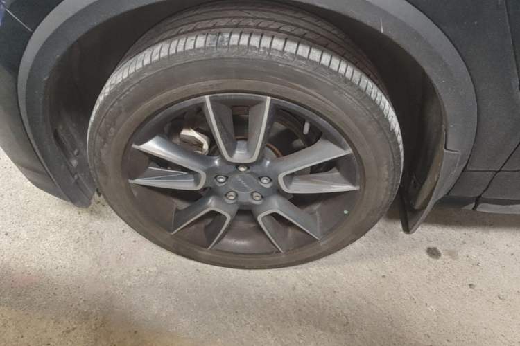 Used Lynk & Co 01 2021 2.0TD Two-Wheel-Drive Pro Trim Left Front Wheel Hub