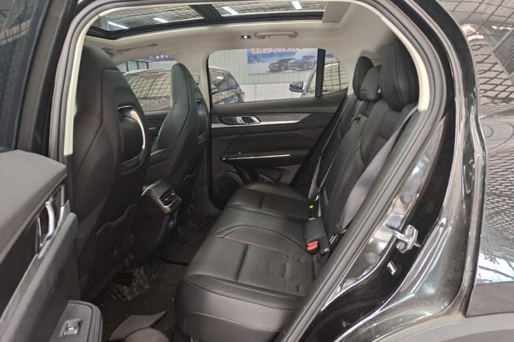 Used Lynk & Co 01 2021 2.0TD Two-Wheel-Drive Pro Trim Left Rear Seat