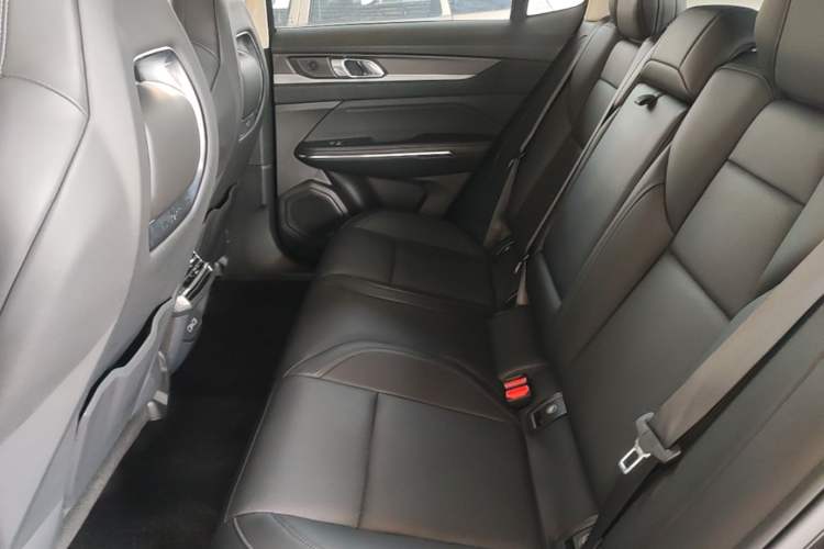 Used Lynk & Co 01 2021 2.0TD Two-Wheel-Drive Pro Trim Left Rear Seat
