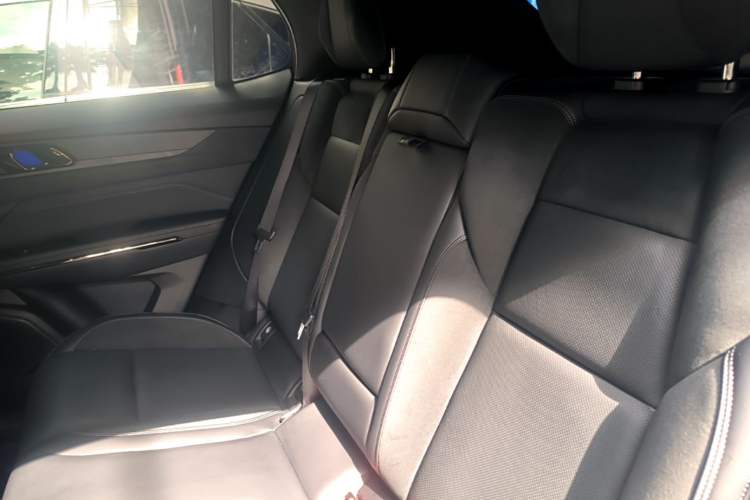 Used Lynk & Co 01 2021 2.0TD Four-Wheel Drive Dark Night Edition Left Rear Seat