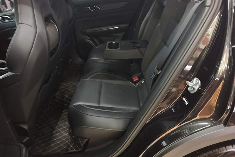 Used Lynk & Co 01 2021 2.0TD Four-Wheel Drive Dark Night Edition Left Rear Seat