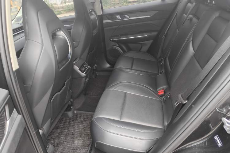 Used Lynk & Co 01 2021 2.0TD Two-Wheel-Drive Pro Trim Left Rear Seat