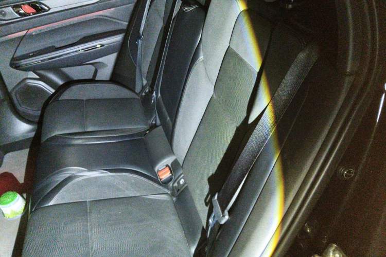 Used Lynk & Co 01 2021 2.0TD Four-Wheel Drive Dark Night Edition Left Rear Seat