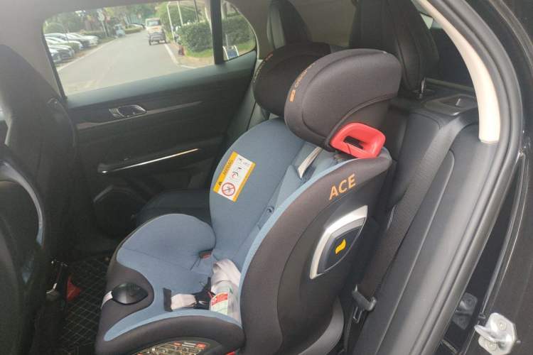 Used Lynk & Co 01 2021 2.0TD Two-Wheel-Drive Pro Trim Left Rear Seat