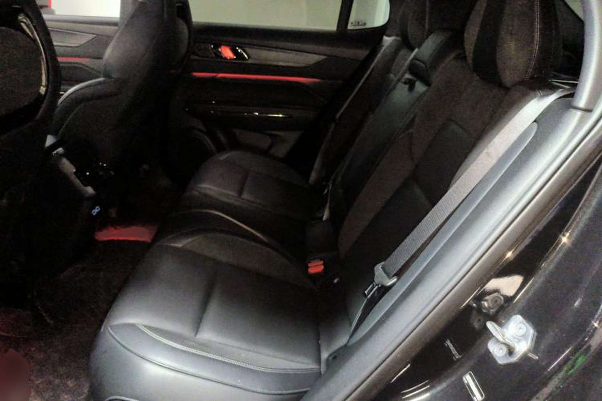 Used Lynk & Co 01 2021 2.0TD Four-Wheel Drive Dark Night Edition Left Rear Seat