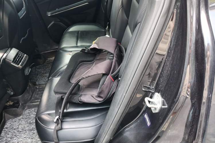 Used Lynk & Co 01 2021 2.0TD Two-Wheel-Drive Pro Trim Left Rear Seat