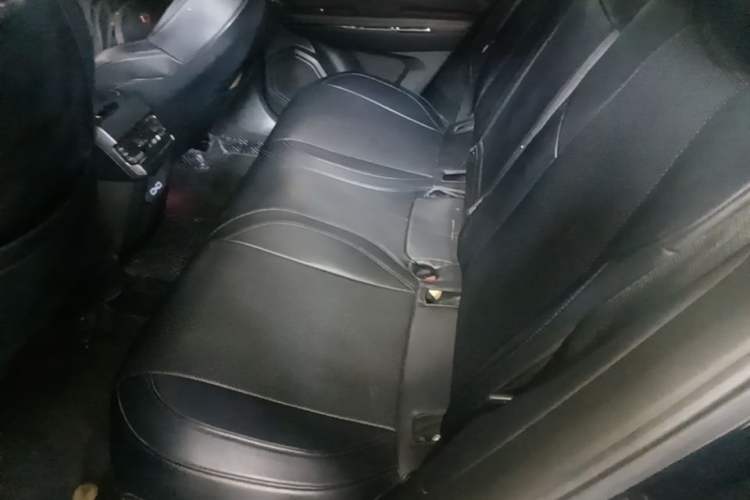 Used Lynk & Co 01 2021 2.0TD Four-Wheel Drive Dark Night Edition Left Rear Seat