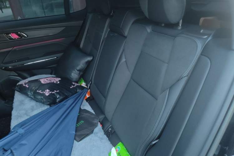 Used Lynk & Co 01 2021 2.0TD Four-Wheel Drive Dark Night Edition Left Rear Seat